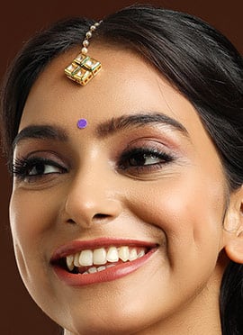 Golden Kundan And Beads Mangtikka