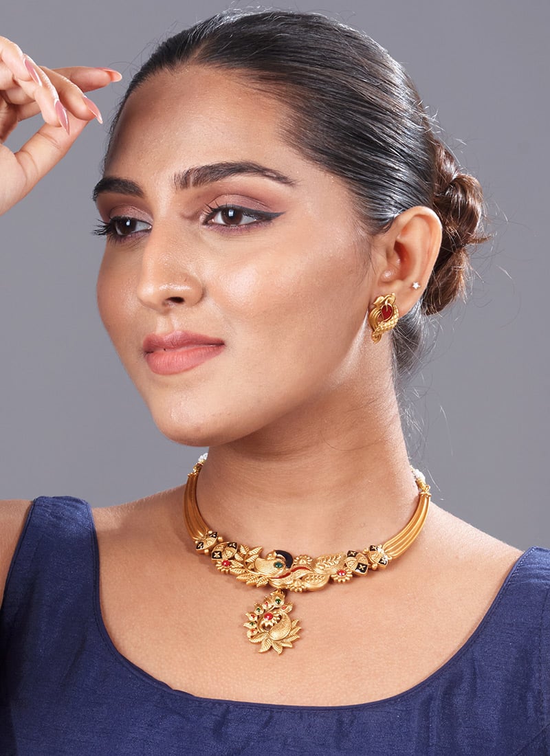 Golden Kundan And Meenakari Work Necklace Festive Wear