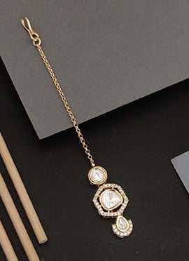 Golden Kundan And Stone Captivating Mangtikka