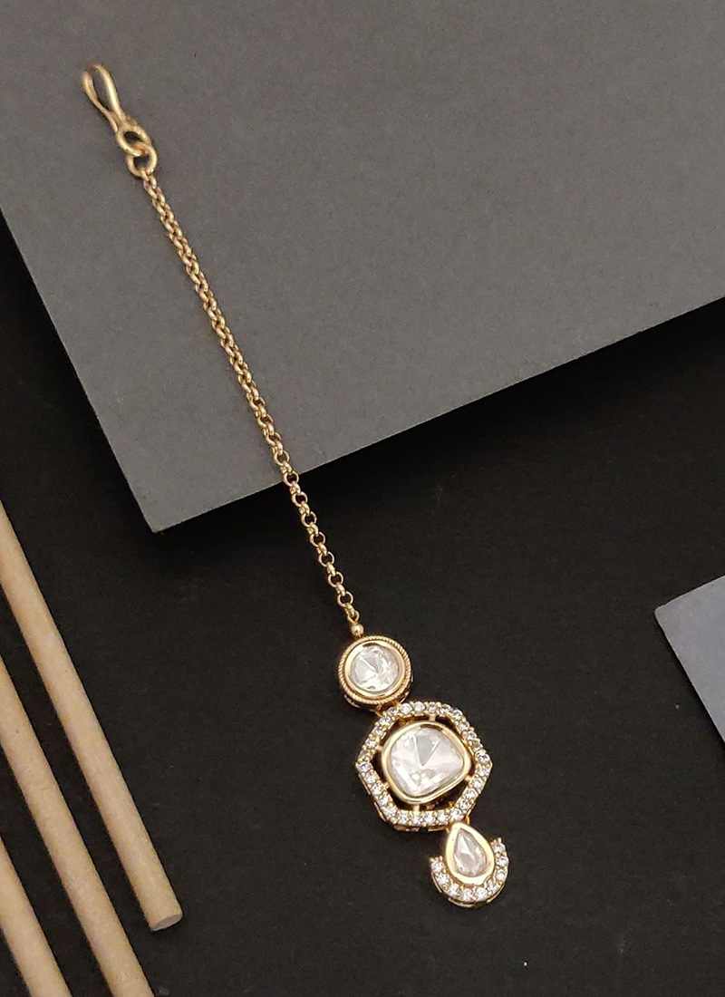 Golden Kundan And Stone Captivating Mangtikka  Festive Wear