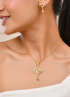 Golden Kundan And Stone Work Pendent Set For Women