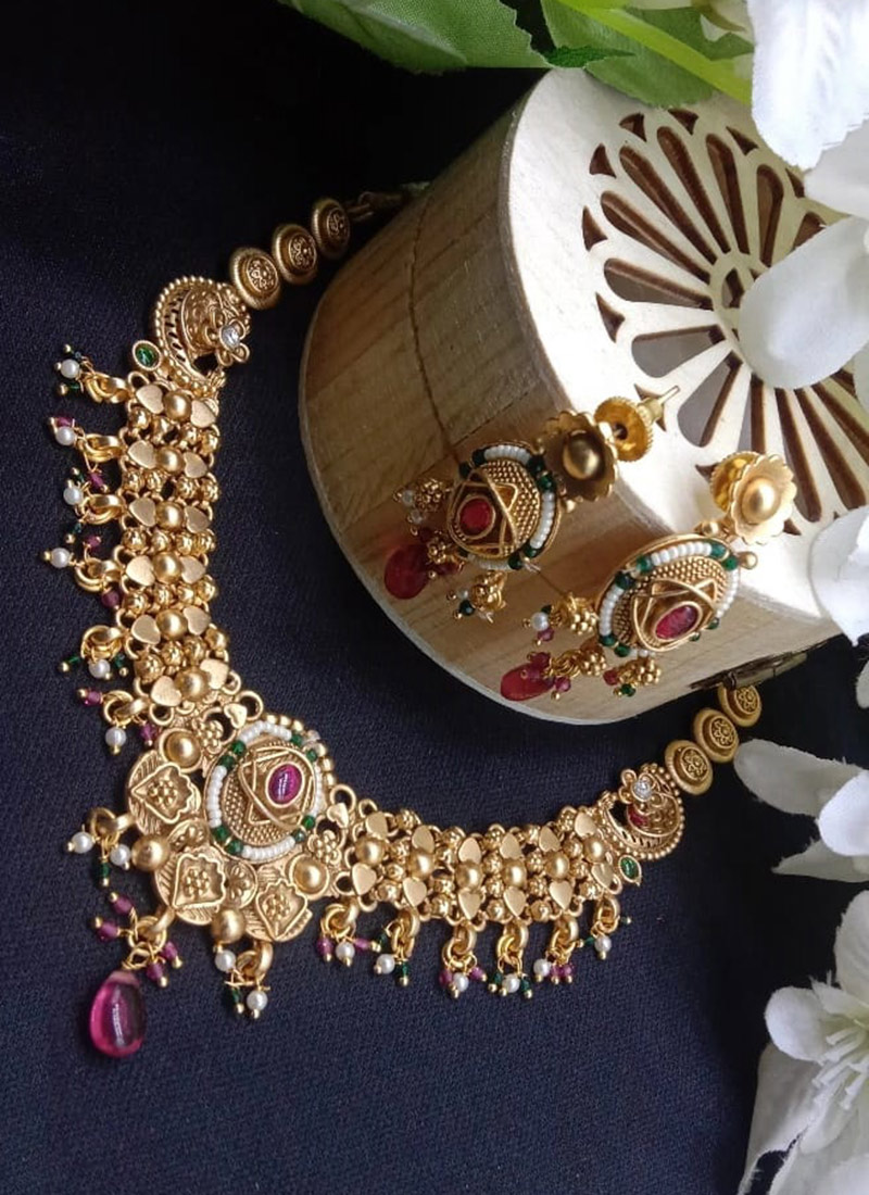 Golden Kundan Beads Pearl Bridal Necklace Set Wedding Wear