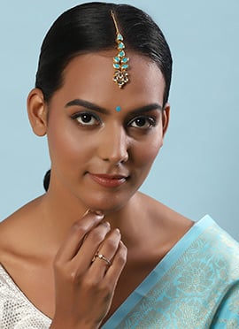 Golden Kundan Mangtikka