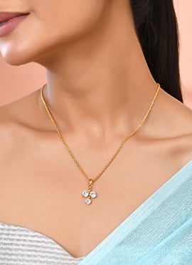Golden Kundan Work Captivating Pendent Set For Women