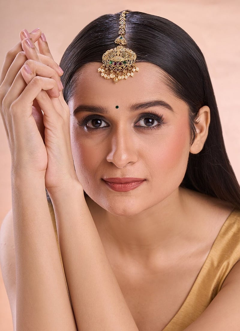 Golden Plated Kundan And Beads Work Lakshmi Mangtikka