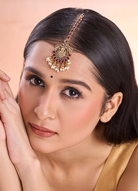 Golden Plated Kundan And Moti Mangtikka