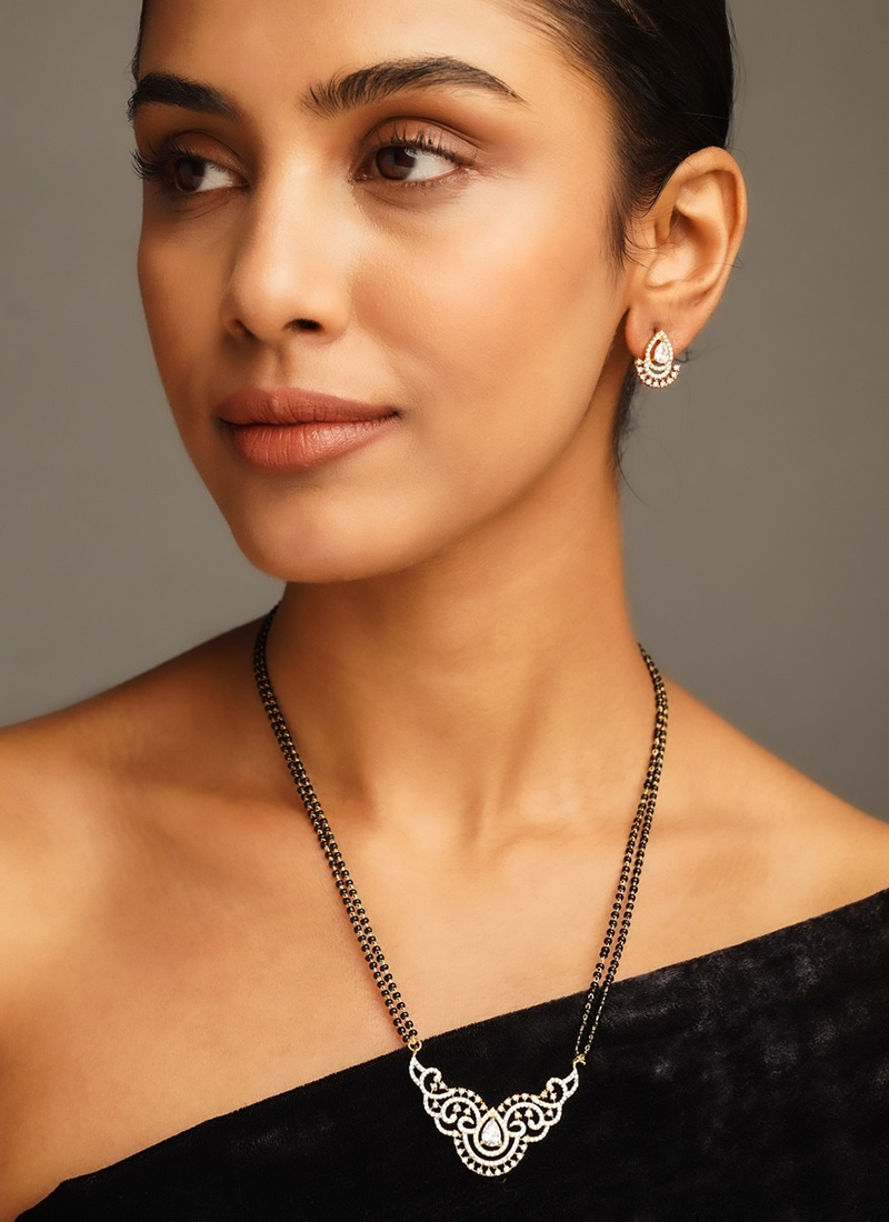 Golden Plated Kundan Stone And Beads Mangalsutra