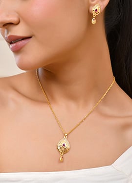 Golden Stone Work Beautiful Pendent Set For Women