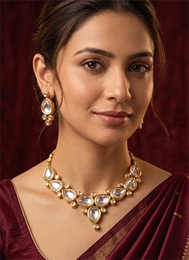 Golden Teardrop Kundan Necklace Set
