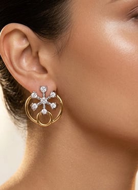 Graceful Golden 925 Sterling Silver Stud Earrings Featuring Moissanite