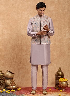 Graceful Lavender Silk Embroidered Sequins Thread Bandi Set