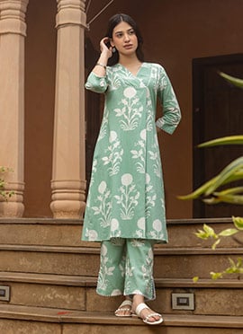 Graceful Pista Green Cotton Printed Kurta Straight Pant Set