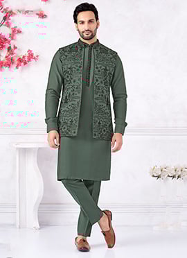 Green Banarasi Silk Embroidered Sequins Thread Bandi Set