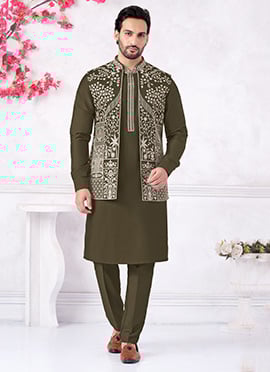 Green Banarasi Silk Embroidered Sequins Thread Bandi Set