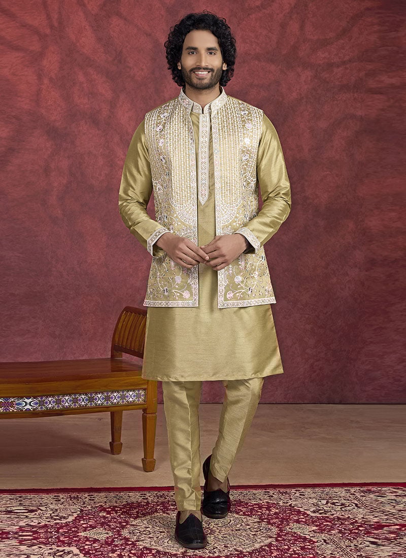 Green Banarasi Silk Embroidered Sequins Thread Bandi Set Festive Wear