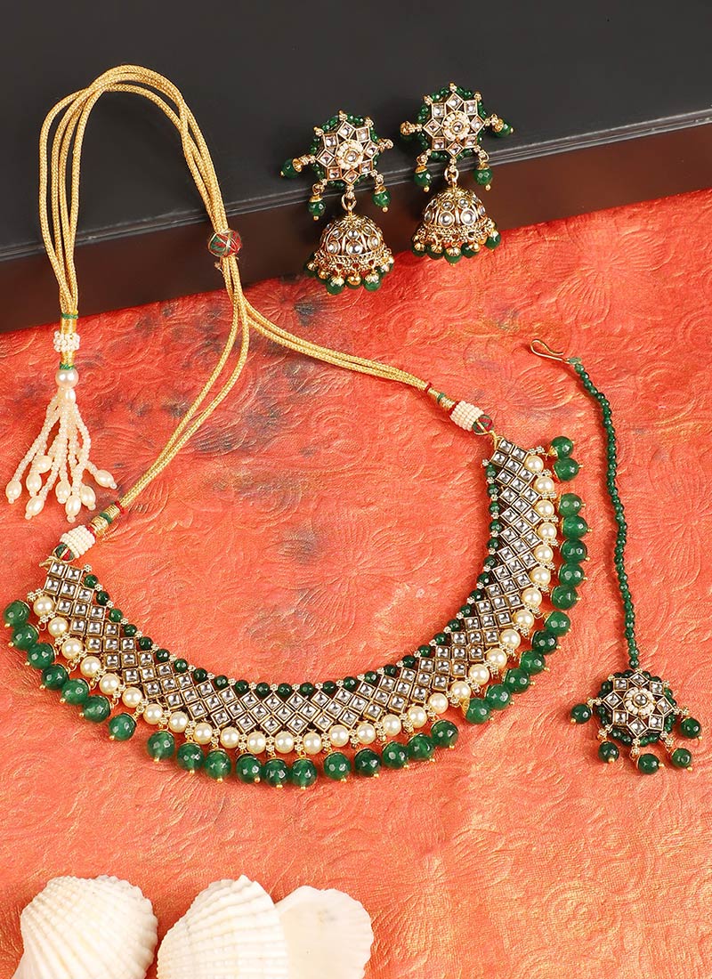 Green Geometric Kundan Pearl Drop Choker Set With Jhumka And Maangtikka