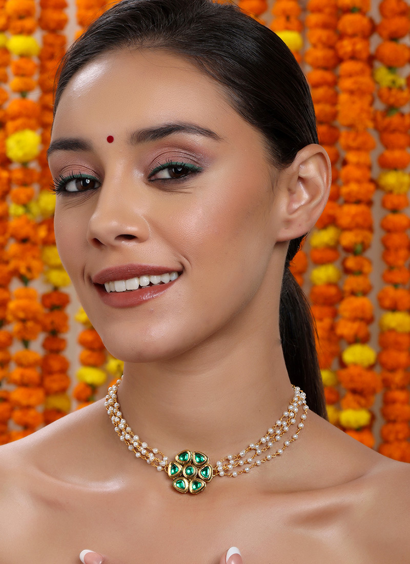Green Gold Plated Kundan Studded With Meenakari Pearl Work Necklace
