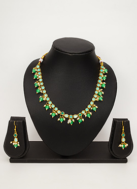 Green Gold Plated Kundan With Moti And Beads Necklace