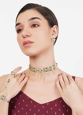 Green Kundan And Beads Adorned Choker Set With Earrings
