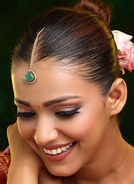 Green Kundan And Stone Work Mangtikka