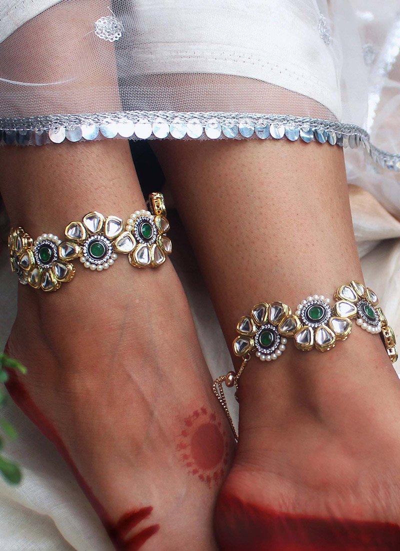 Green Kundan Beads And Stones Anklets Festive Wear