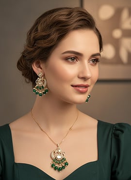 Green Kundan With Stone And Beads Work Pendent Set