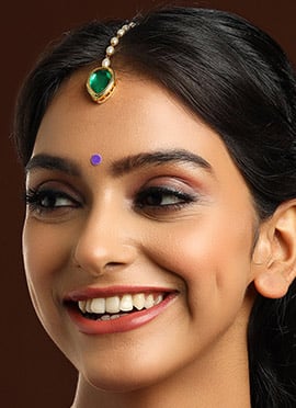 Green Meenakari Kundan And Beads Mangtikka