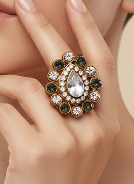 Green Stones Kundan Ring
