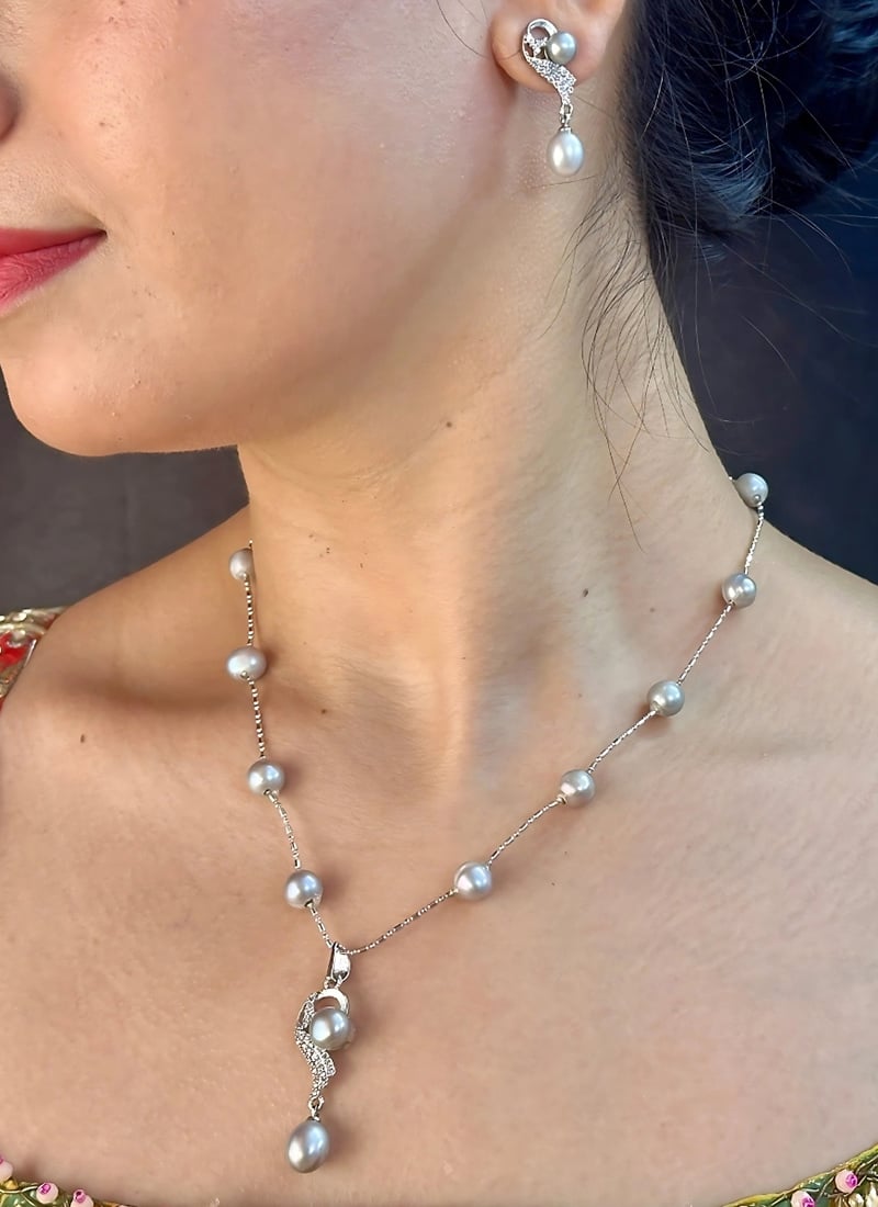 Grey Pearl Stone Pendant Set Festive Wear