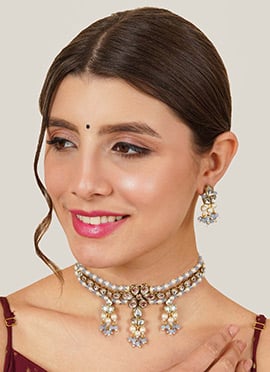 Light Blue Kundan With Beads And Mothi Work Choker