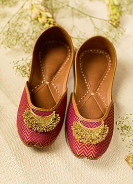 Magenta Zari With Ghungroo Juti