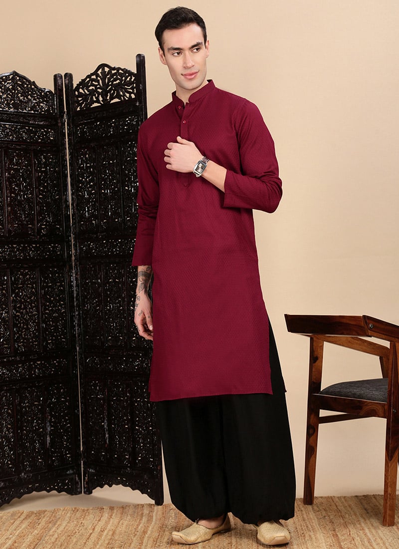Maroon Cotton Textured Kurta