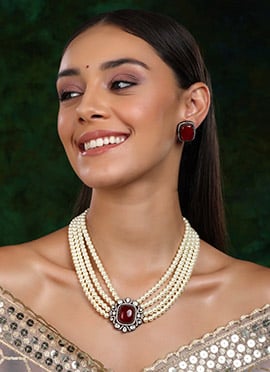 Maroon Gold Plated Kundan Studded With Stone And Pearl Work Necklace