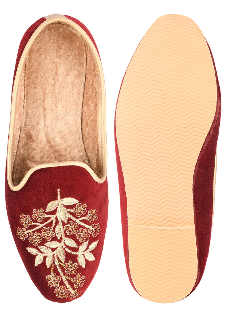 Maroon Zari Embroidered Mojri