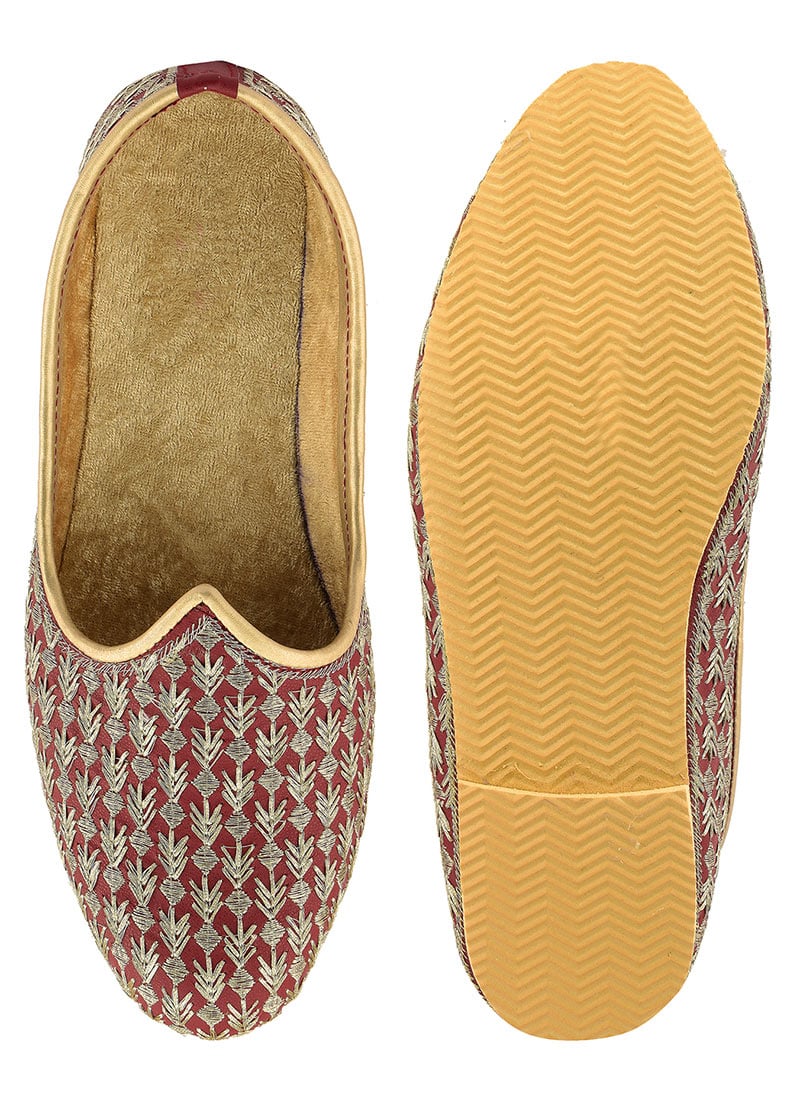 Maroon Zari Work Mojri For Men