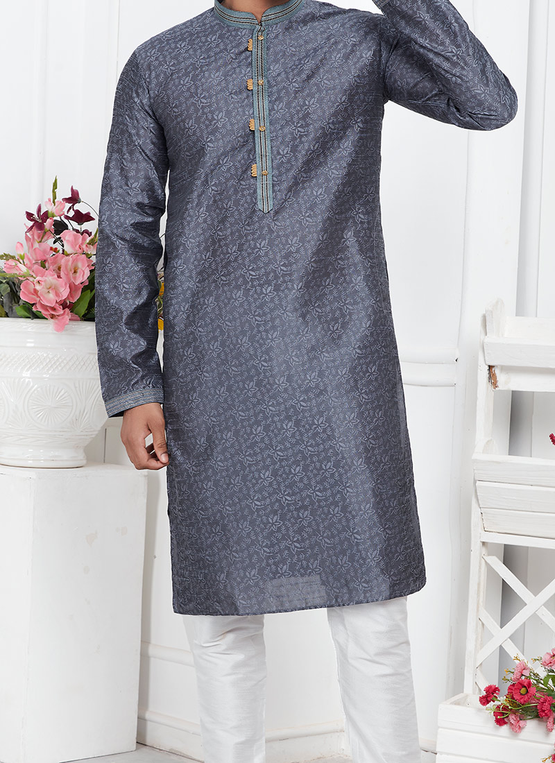 Men'S Silk Blend Sequence Embroidered Kurta Pyjama Set main image 0
