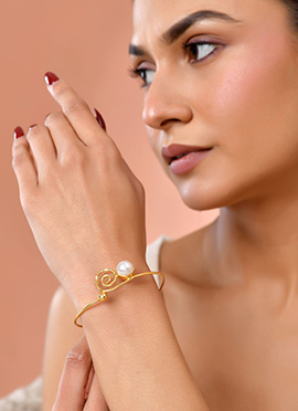 Modern Gold Plated Bracelet