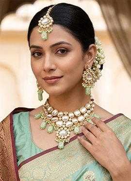 Modern Green Kundan Pearl Choker