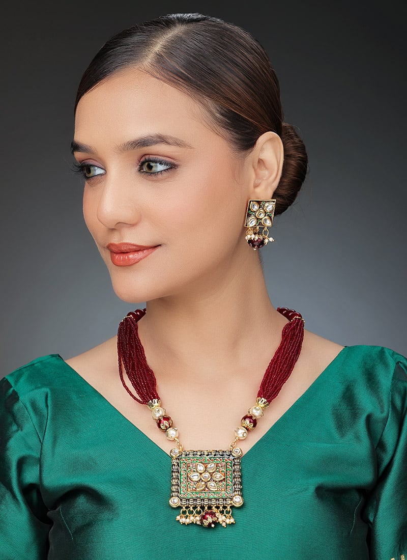 Multicolor Necklace Set