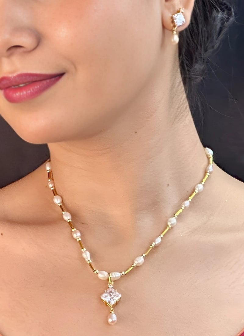 Multicolored Pearl Stone Necklace