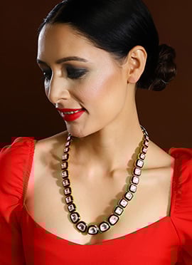 Necklace Of Green Golden Kundan Meenakari Splendor