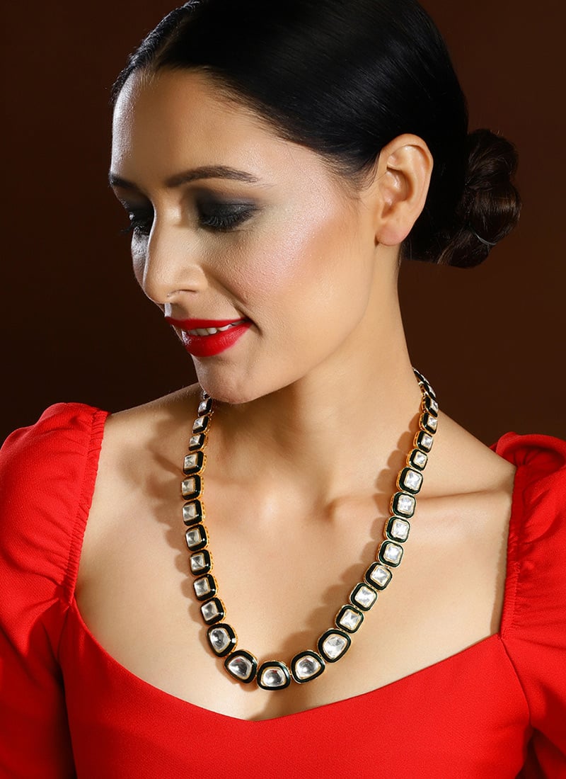 Necklace Of Green Golden Kundan Meenakari Splendor