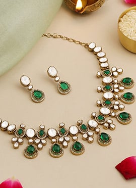 Noble Green Kundan Stones Necklace
