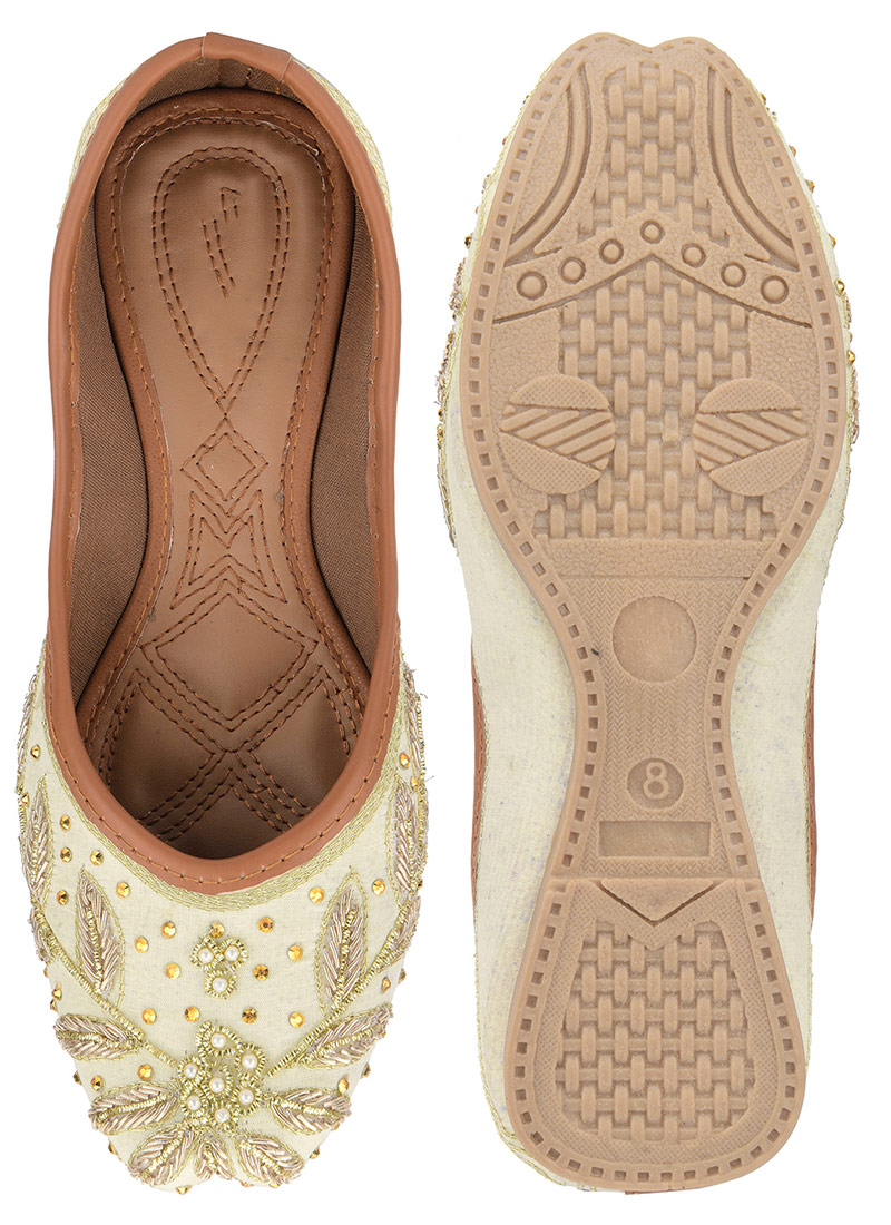 Off White Zardosi With Moti And Stone Work Juti