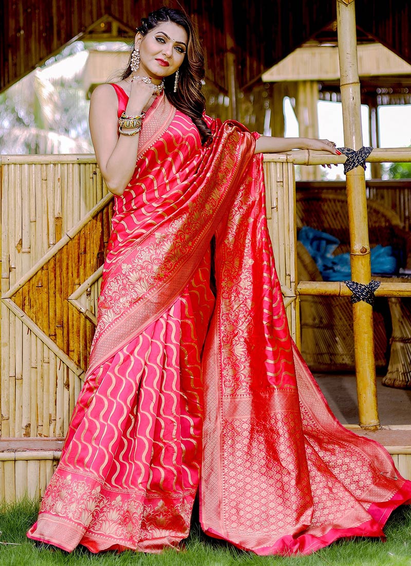 matching saree for red blouse