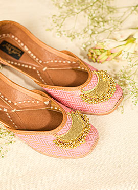 Pink Zari With Ghungroo Juti
