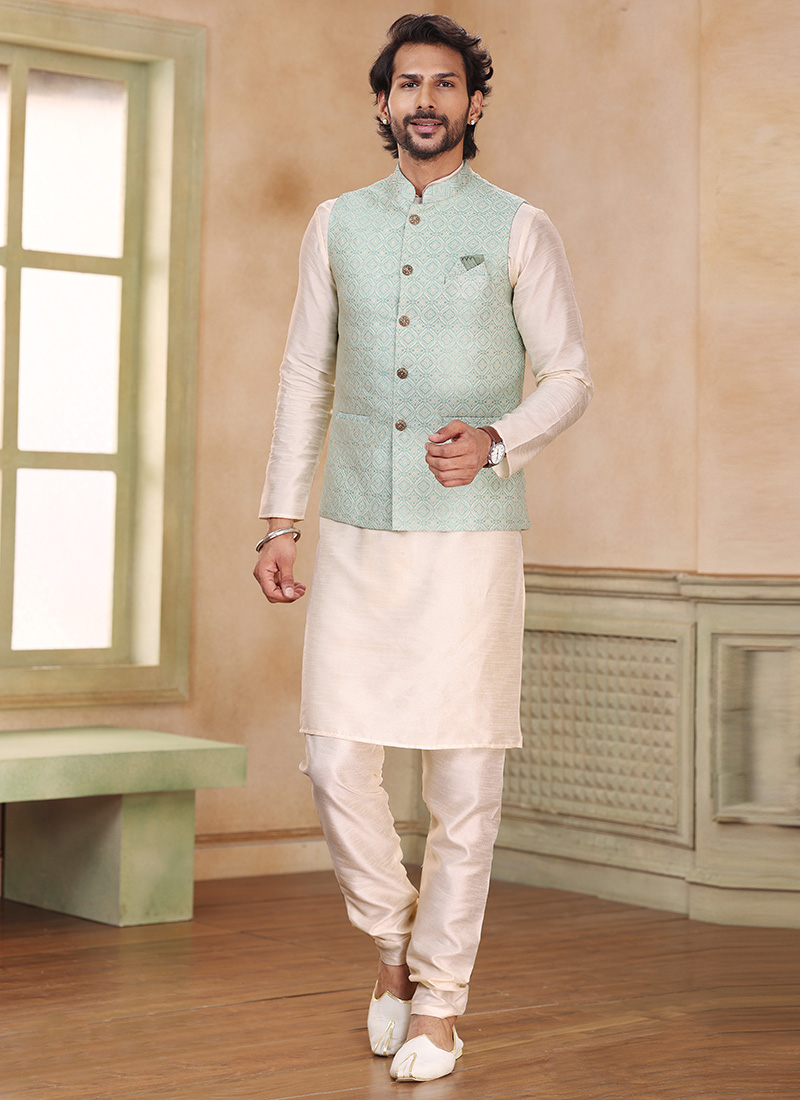 Pista Green Art Silk Jacquard Bandi Set