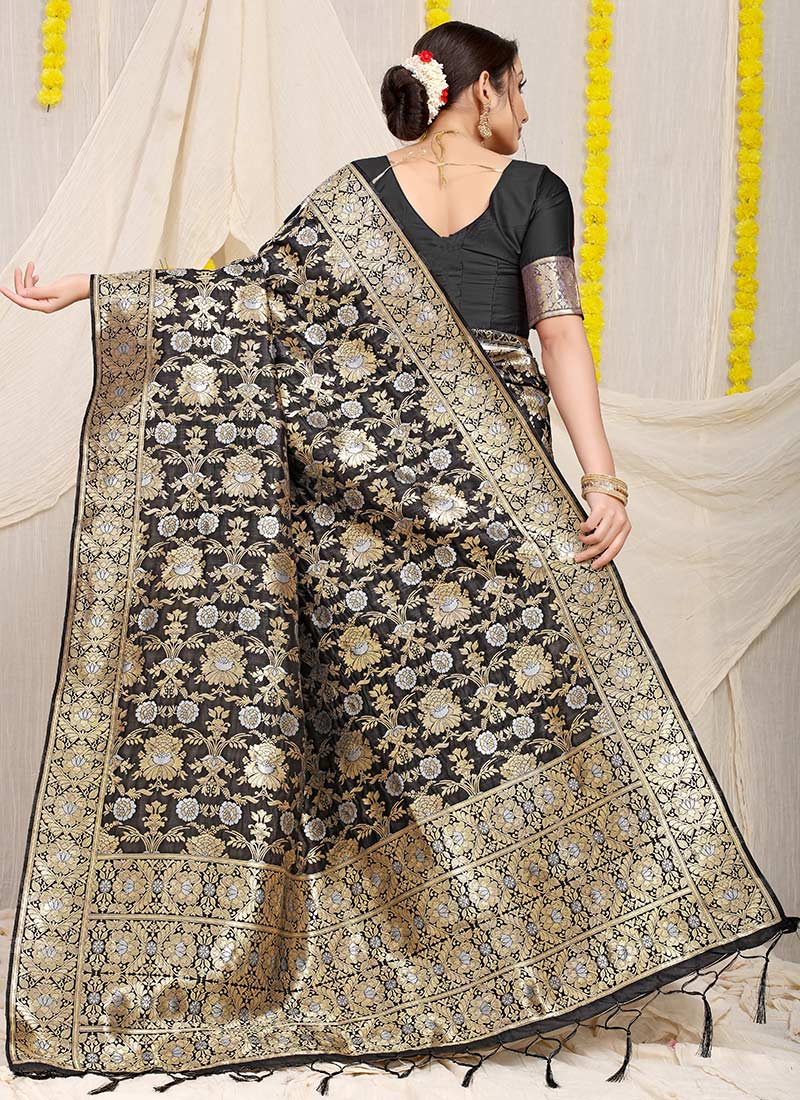 Black Sarees: Latest Black Sarees Designs For Women