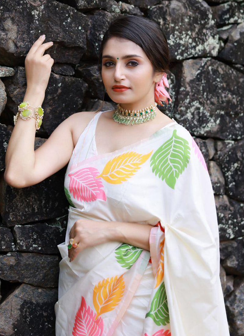 Buy Pure Silk Sarees Designs Online Shopping - Cbazaar