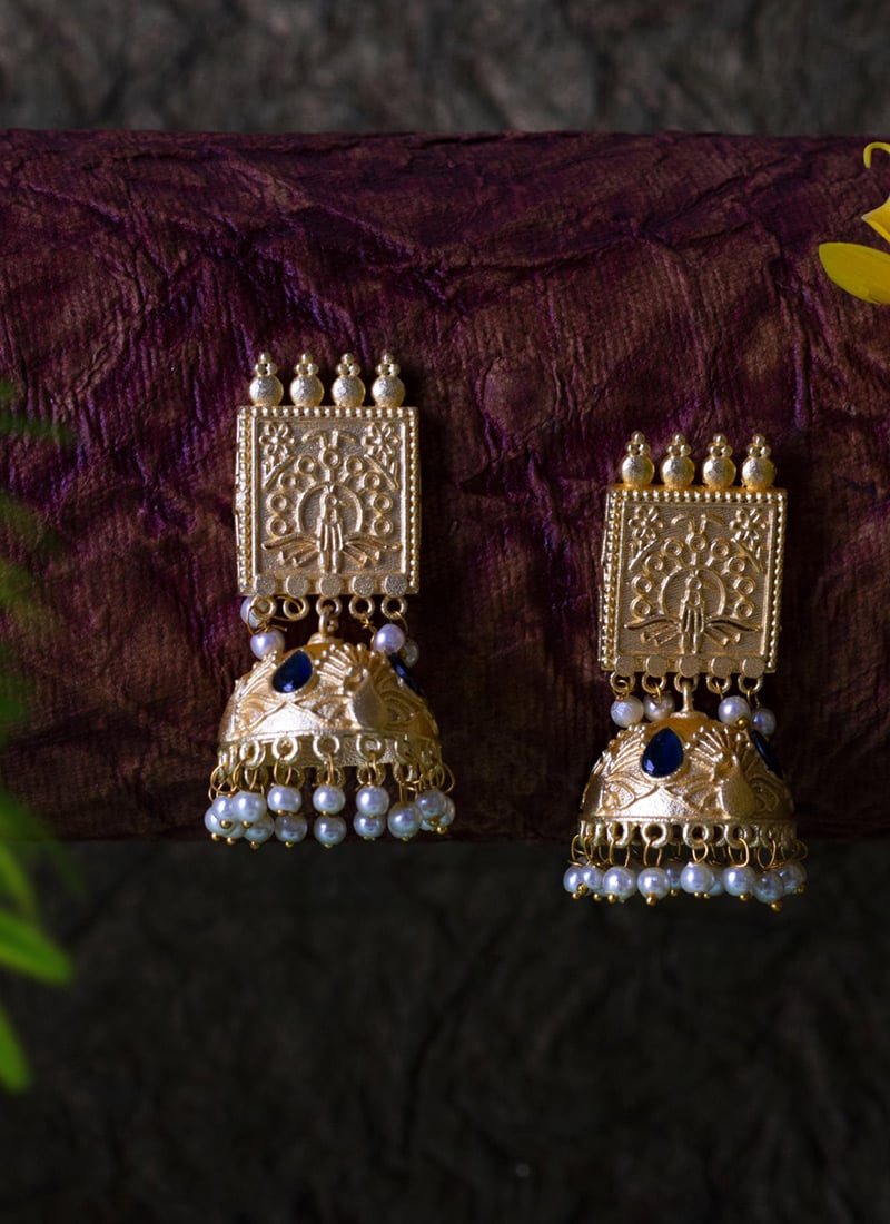 Ravishing Gold Plated Alloy Jhumka Party Wear